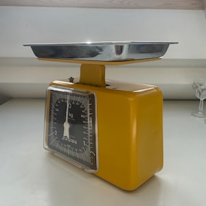 Vintage Stube Kitchen Tower Scale Model 7000 - Yellow, Mid-Century, Made in Germany 1970s