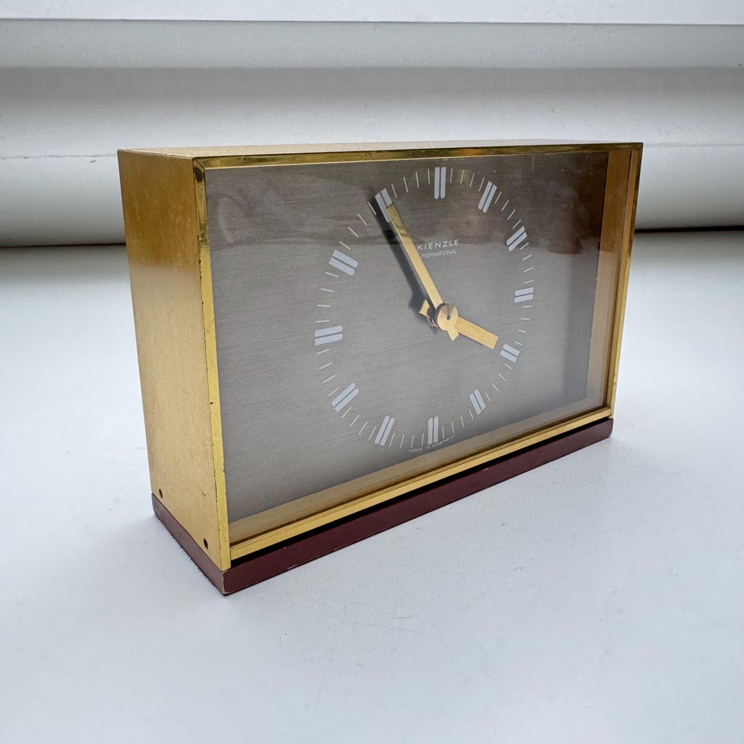 Vintage Messing Mid-Century Tischuhr von Kienzle International