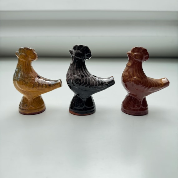 Vintage Péckvillchen Bird Whistle: Luxembourg Ceramic Easter Folk