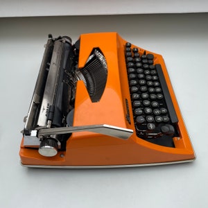 Vintage Adler Contessa de Luxe Typewriter image 8