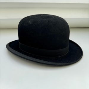 Vintage Black Wool Bowler Hat – Signed Leather Sweatband