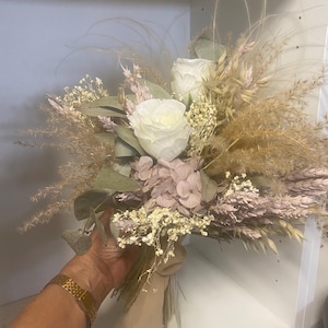 bouquet of dried flowers