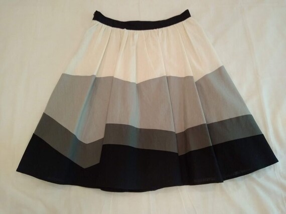 Vintage Full Skirt Gray Kenar Grey Off-White Line… - image 1