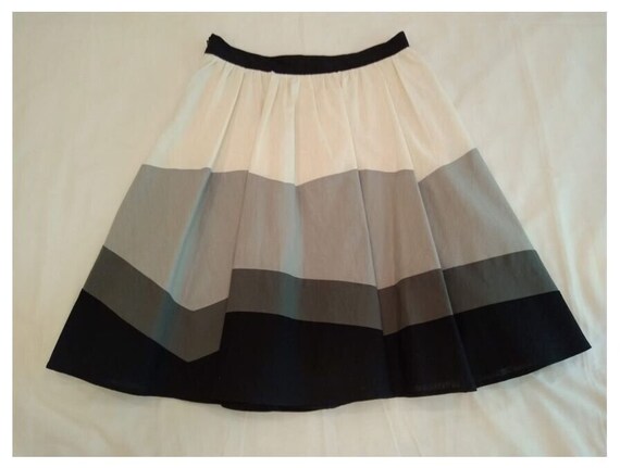 Vintage Full Skirt Gray Kenar Grey Off-White Line… - image 7