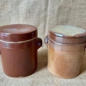 Coppia di pentole da confit in gres francese vintage