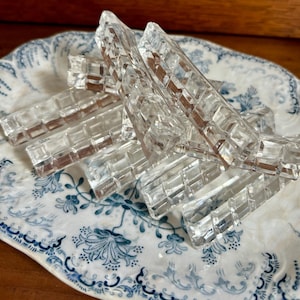 Beautiful set of 11 vintage crystal knife rests