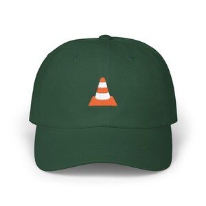 Gorra estilo "dad hat" con bordado de cono de tráfico / Gorra minimalista con cono de seguridad imagen 8