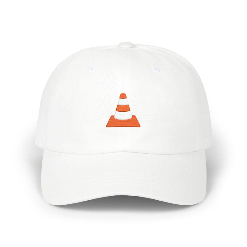 Gorra estilo "dad hat" con bordado de cono de tráfico / Gorra minimalista con cono de seguridad imagen 13