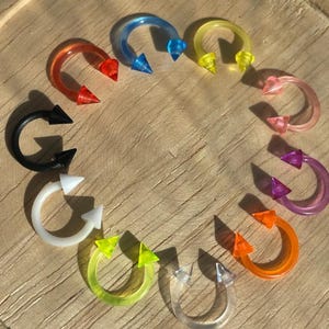 Haltère acrylique, anneau ouvert de perle, anneau de 8 mm 16G, haltère circulaire, anneau de septum nasal, anneau de fer à cheval, anneau daith, anneau acrylique, anneau de cartilage