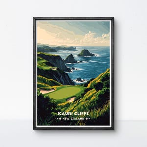 Poster da golf Kauri Cliffs, stampa artistica con vista sull'oceano sulla costa della Nuova Zelanda, decorazione da parete per casa o ufficio, regalo per amanti del golf e viaggiatori.