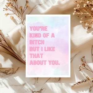 Carte d'anniversaire amusante pour petite amie, femme, partenaire | Carte d'amour sarcastique pour elle | Carte romantique hilarante | Carte drôle de Saint-Valentin