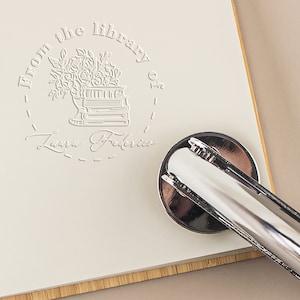 Aangepaste boekembosser, reliëfstempel, uit de bibliotheek, monogramstempel, cadeau boekenliefhebber, ex libris