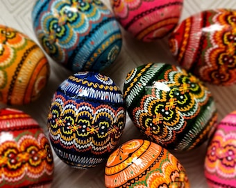 手描きウクライナのピサンキイースターエッグ、木製装飾 - Etsy 日本