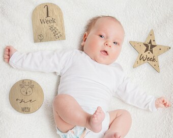 Milestone Baby Disc - Wooden Monthly Growth Props, Unique Baby Shower Gift, Gift for New Parents, Newborn Baby Keepsake