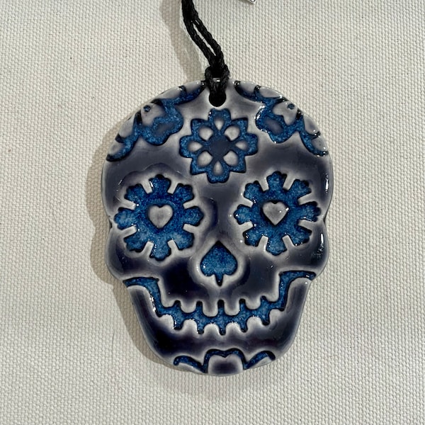 skull- ornament