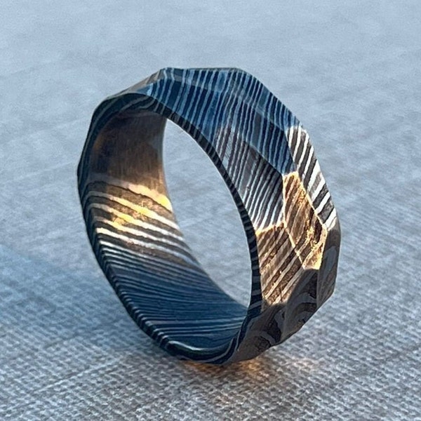 Damascus Steel Rock Hammered Ring, Twist Damascus steel Ring Handmade Damascus Ring Men Wedding Band Engagement Ring Gift for Him/her.