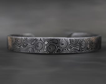 Handgesmede damaststalen manchetarmband: Viking-armband, moderne sieraden
