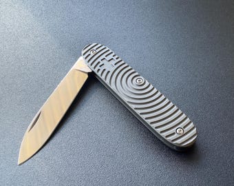 Victorinox Solo 93mm - Swiss Army 1 (0.8000.26) Custom Scales Titanium Dark Gray