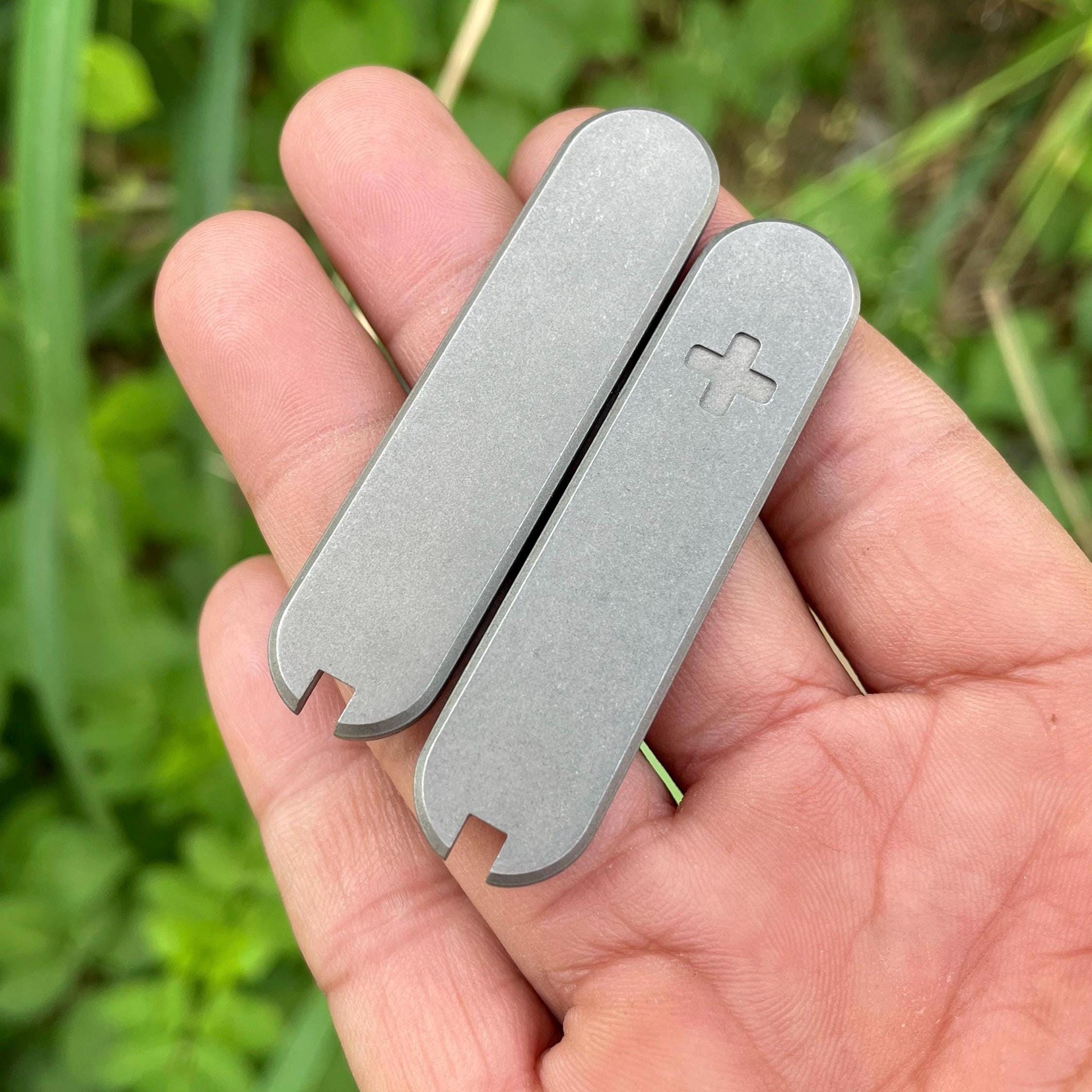◻️新品 PDW × VICTORINOX 58mm Topoチタンスケール il_fullxfull.6521125403_c0ua.jpg