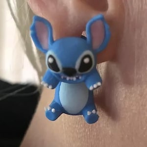 Boucles d&#39;oreilles Stitch - De jolis bijoux inspirés de clous extraterrestres