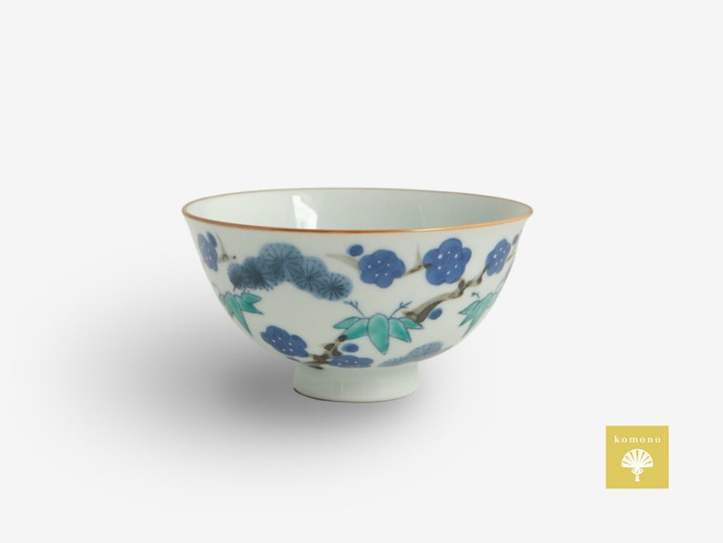 Japanese Arita ware rice bowlFlower patternPine, Bamboo, and PlumTraditional handicraftsMade by Japanese craftsmen Blue