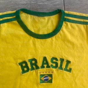 Ange bébé Y2K Brasil Crop Top Baby Tee t-shirt bébé football, esthétique des années 90 2000, chemise Brésil, haut Brésil, t-shirt bébé Brésil, haut court Brésil image 4