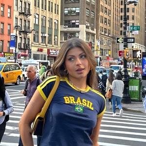 Ange bébé Y2K Brasil Crop Top Baby Tee t-shirt bébé football, esthétique des années 90 2000, chemise Brésil, haut Brésil, t-shirt bébé Brésil, haut court Brésil Navy