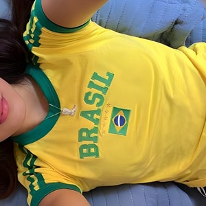 Ange bébé Y2K Brasil Crop Top Baby Tee t-shirt bébé football, esthétique des années 90 2000, chemise Brésil, haut Brésil, t-shirt bébé Brésil, haut court Brésil image 7