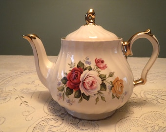 Sadler Vintage Teapot | Red Pink Yellow Roses | Made in England