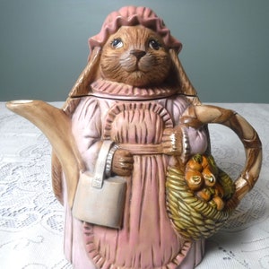 Vintage Bunny Rabbit Teapot: Collectible Tea Party Decor