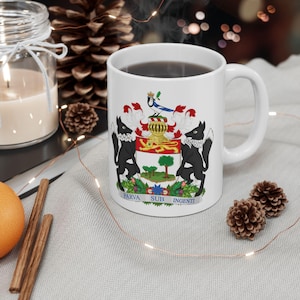 PEI Becher | Prince Edward Island Dot Karte & Wappen | Keramik Kaffeetasse | Königliches kanadisches Fuchs-Design