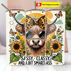 Divertente bicchiere sarcastico in formato PNG, bicchiere sottile da 20 once con mucca delle Highlands sfacciata ed elegante, design a sublimazione senza cuciture, download digitale di PNG con mucca divertente