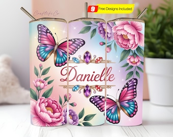 Bicchiere con farfalla gioiello in formato PNG, bicchiere sottile personalizzato con stampa a sublimazione floreale da 20 once, design digitale con farfalla in pietra preziosa, fiore rosa in formato PNG