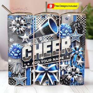 Peut inclure: Un gobelet avec un motif comportant le mot « CHEER » en gras, un mégaphone, des étoiles et des nœuds bleus, argentés et noirs. Le motif comprend la possibilité d'ajouter un nom. Une paille est incluse.