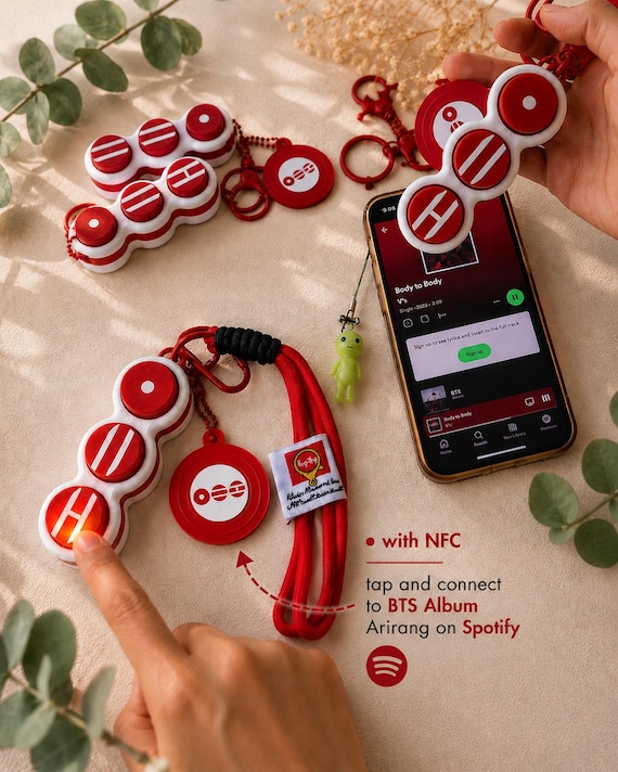BTS Arirang LED Clicker Keychain With NFC – K-pop Fidget Toy for