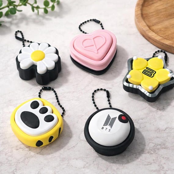 Cute K-pop Fidget Clicker Keychain | BTS, BLACKPINK, BIGBANG