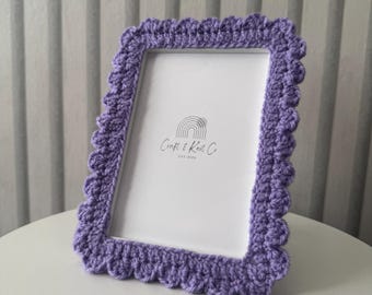 Handmade Crochet Photo Frame | Scalloped Edge, Cottagecore Home Decor (6x4, 5x7, 8x10)
