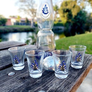 Clase Azul lege tequilafles 750 ml met 4 bijpassende shotglaasjes, ideaal als decoratieve karaf of barcadeau in een nieuwe stijl
