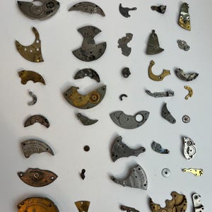 40 Random Vintage Watch Pieces