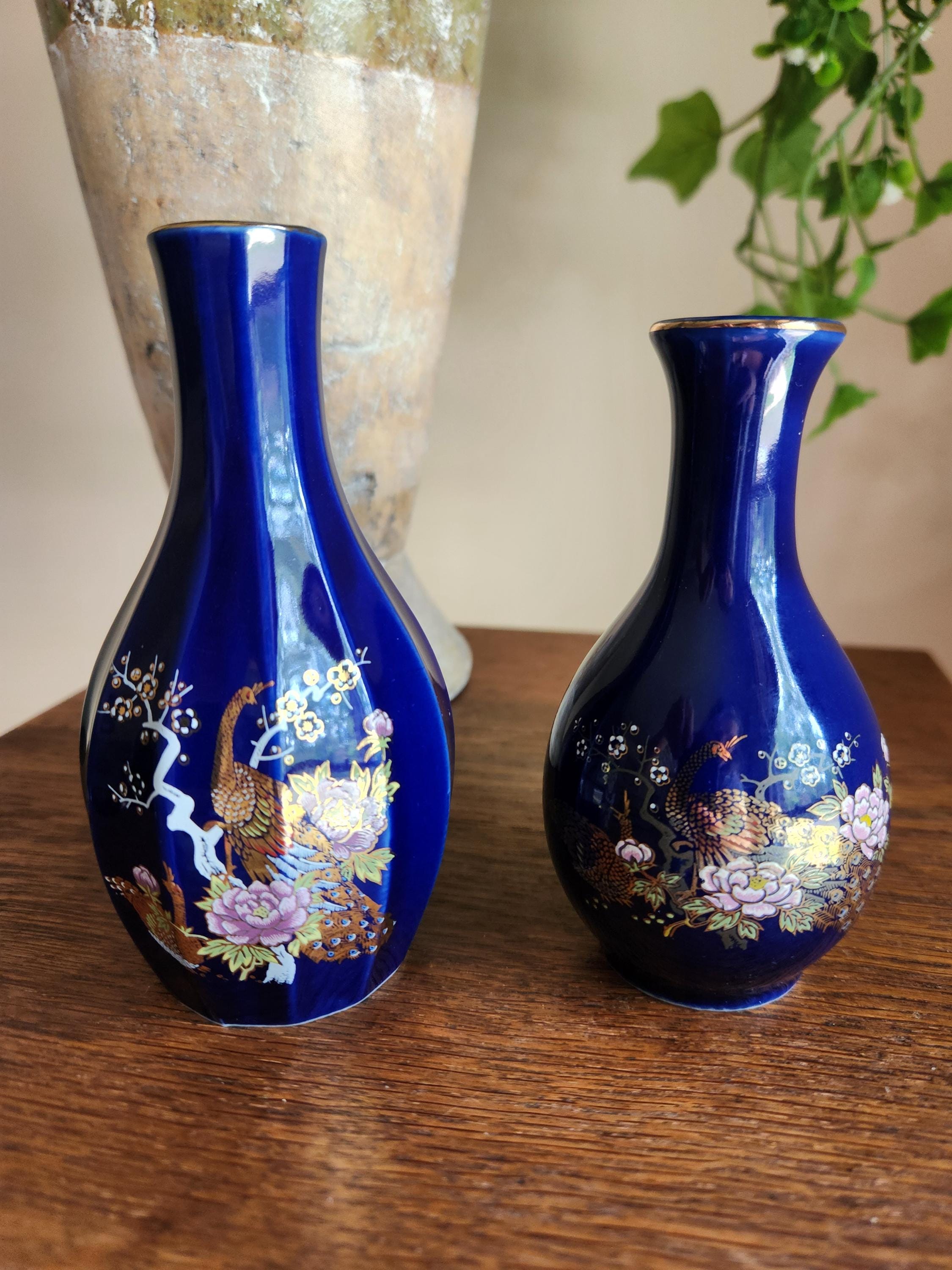 KIKUTANI ( キクタニ ) GVB-60XLB Vintage Imperial Kutani Japanese Cobalt Blue Vase Set of 2