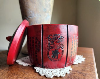 Beautiful Red Chinese Bowl w/Lid Great Quality and Detailed Chinese Writings Around Bowl 4" 1999 Made by CBK LTD