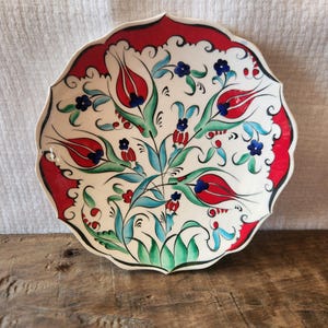 Iznik Turkish Pottery Red Tulips Bowl Scallop Rim Decorative Dish 8"