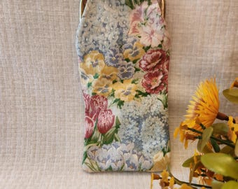 Vintage Eyeglass Case Floral Pastel Fabric Kiss Lock Closure