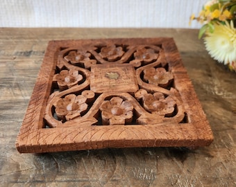 Trivet Hand Carved of Himalayan Jungle Sheesham Wood Decorative Hot Plate 6"