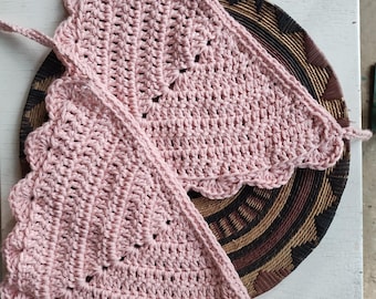 Crochet Scallop Kerchief, Light Cotton Spring Accessory