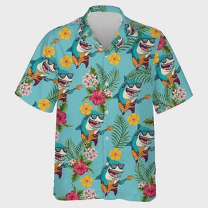 Grappige haai gitaar spelen Hawaïaans shirt, gitaar zomer strand shirt, aloha tropische bloemen Hawaiiaans shirt, heren casual button-down shirt