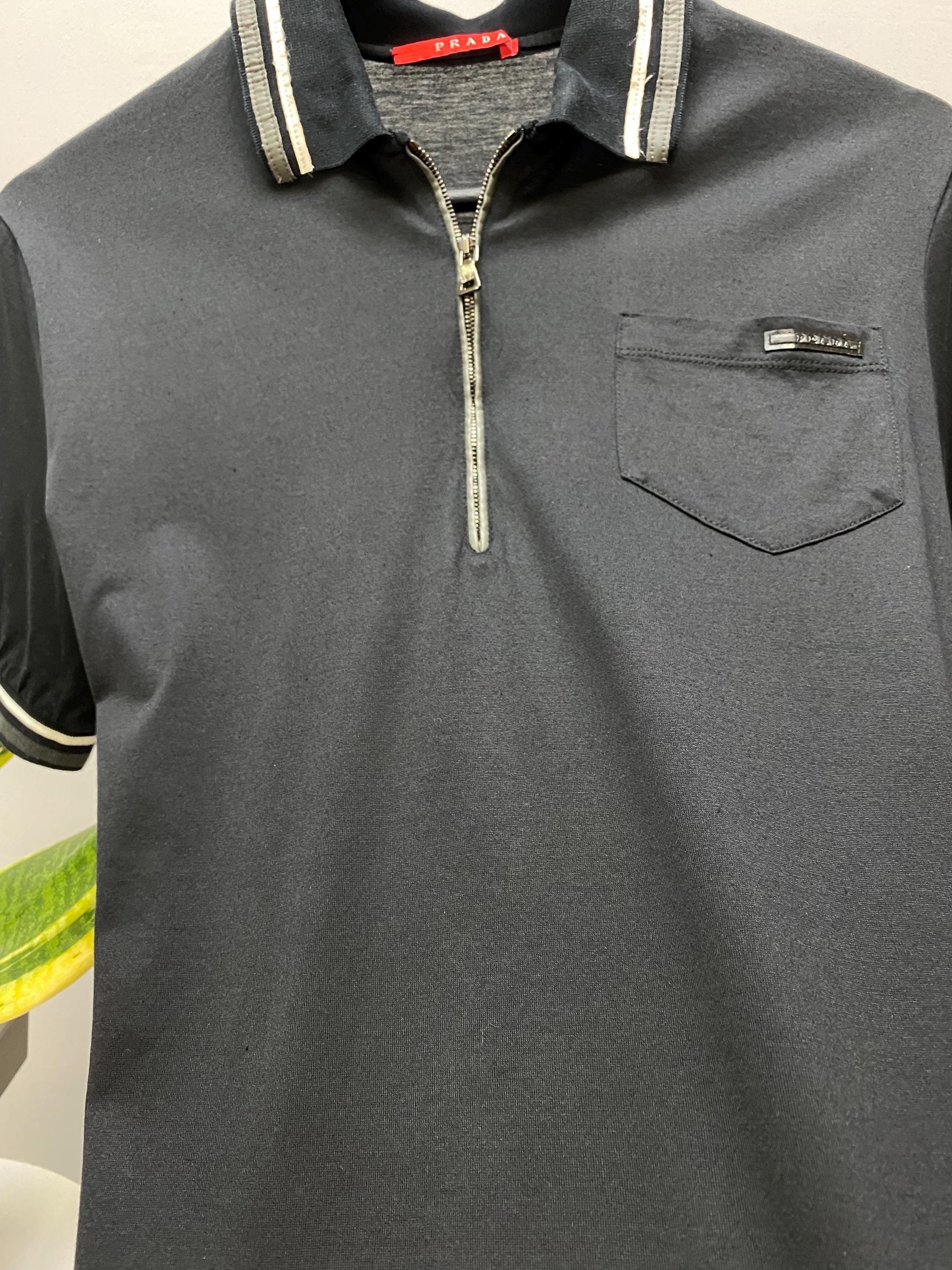 Prada Polo Zip Pocket Logo T-shirt Men Size S Black Made in Prada Polo Zip Pocket Logo T-shirt Men Size S Black Made in