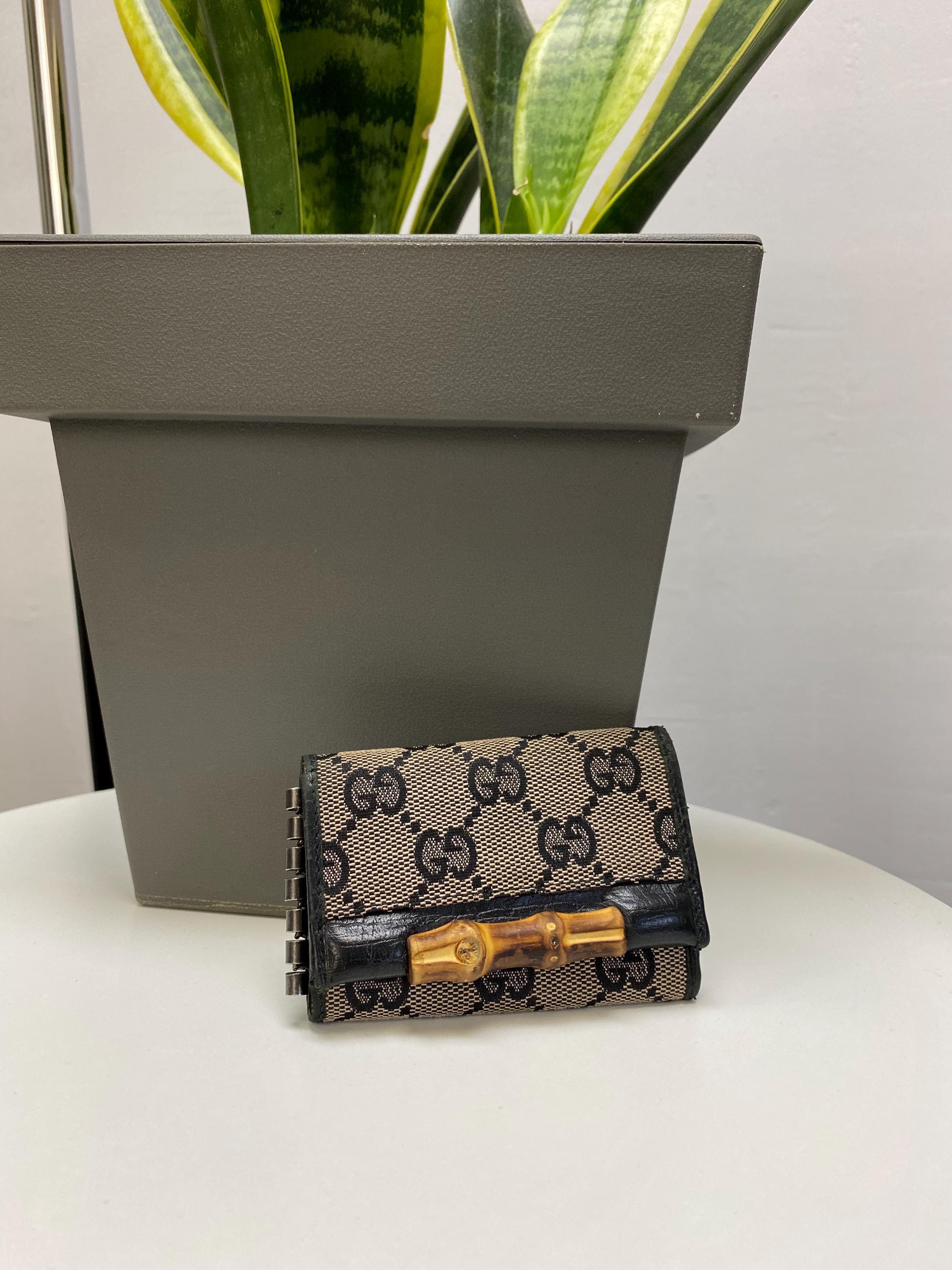 Key pouch burberry hot sale