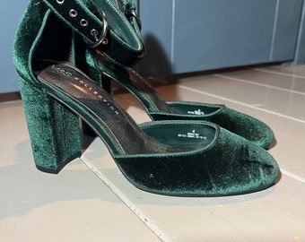 Vintage Green velvet shoes never worn