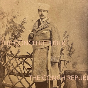 Gabinete de retrato de bigode de homem vitoriano, cartão por volta de 1900, download digital de foto vintage, arquivo JPG, estilo excelente, tema de inverno, General Spear
